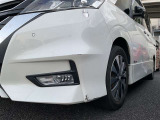 ヘッドライトを接写しました。悪天候や夜間の走行も視界良好で安心してお乗りいただけます!