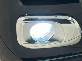 メッキベゼル付きLEDフォグランプ LEDの明るい光が霧の発生や悪天候時に視界確保をサポートします!