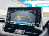 後方の視界を広げ、安全な運転をサポートします。狭い道や駐車場での取り回しも、これなら安心。運転に自信がない方にもおすすめです。