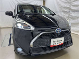 LEDヘッドライトです。デザイン性がよくとても明るいので、夜間の走行や悪天候でも安心です。しかも長寿命!