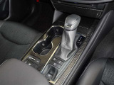 電動パーキングブレーキ・ブレーキホールドを装備してます。ホールド機能は信号待ちが多い一般道で疲労軽減になり、大好評です!