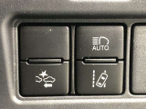 【TOYOTA SAFETY SENSE】走行中に前方の車両等を認識し、衝突の可能性がある時は警報音とブレーキで衝突回避と被害軽減をアシストしてくれます。