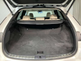 レクサス車らしい細部までこだわった高級感と見る人を一目で虜にするエモーショナルな魅力を持ち合わせております。