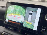 【パノラミックビューモニター】専用のカメラにより、上から見下ろしたような視点で360度クルマの周囲を確認することができます☆死角部分も確認しやすく、狭い場所での切り返しや駐車もスムーズに行えます。