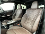 長時間の運転でも疲れにくく、オーナー様の事だけを考えて作成したBMWならではのとっておきのシートです。