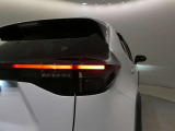 LEDテールライトです。省電力、高輝度のLEDは明るく照らすので夜間運転時の視認性を高めます。スタイリッシュな見た目で細かいところもこだわりたいあなたに!