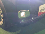 メッキベゼル付きLEDフォグランプ LEDの明るい光が霧の発生や悪天候時に視界確保をサポートします!