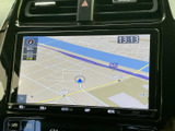 見やすい地図画面で、目的地までスムーズに案内。ナビゲーション機能は、運転をサポートし、快適なドライブをサポートします。情報満載で安心です。