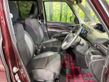 運転席シート廻りは使用感も少なく、良好な状態となっています。丁寧に使われていたことがよくわかりますね。