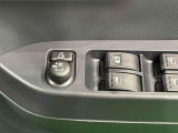 パワーウィンドウスイッチや電動格納ミラースイッチが運転席ドアに集約されています♪