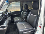 車内もキレイで嫌な臭いもありません☆車内の臭い、汚れが気になる方は内装のスチームクリーナーも施工可能です♪