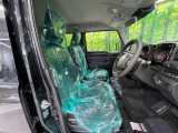 運転席シート廻りは使用感も少なく、良好な状態となっています。丁寧に使われていたことがよくわかりますね。