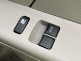 扱いやすさを感じられるスイッチ類です。状況に合わせた操作で、心地よいカーライフを支援します。
