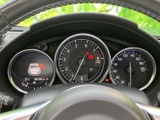 視認性の高いメーター類が、運転に必要な情報を的確に伝達。運転状況を常に把握でき、安全運転をサポートします。