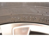 225/55R19    車両装着標準タイヤサイズです。 タイヤのご相談もトヨタモビリティ石川にお任せください
