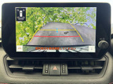 安全な駐車をサポートするバックモニター。後方の状況を画面で確認でき、狭い場所でも安心して運転操作が可能です。ガイドラインも表示されるため、より正確な操作をサポートします。