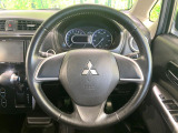【純正革巻きステアリング】上質な革を使用することで、手にしっかり馴染みとても運転しやすいハンドルです♪