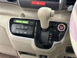 自動で車内温度を調整してくれる【オートエアコン】付きです