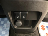 運転席・助手席にはシートヒーター機能が付いています。寒い日の心強い味方です♪