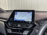 ナビゲーション付です。 ナビがあると便利、ラクラク何処でもいけます。 ナビが有るのと無いのとでは大きな違いですね。