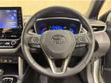 ステアリングスイッチ搭載!手を離さずに手元のスイッチでさまざまな操作が可能。運転中、視線をそらさなくても操作ができて安全です!