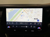 G-Link契約でご利用いただけるセンター通信型のナビ機能「コネクティッドナビ」を装備。従来のナビゲーションよりもリアルタイムな情報提供を可能にしました。