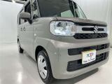明るいライトが夜道を明るく照らしてくれます。 運転する上で、道路状況をいかに早く認識できるか重要なポイントです。 白色光が暗い道も明るく照らしてくれますよ。