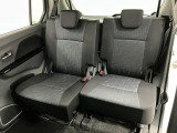 【スライドシート】後席にもスライド機構があることで、細やかに荷室スペースを確保!日常の様々なシーンに対応します♪