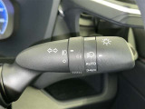 【オートライト】車外の明るさに応じて自動的にライトの点灯・消灯をしてくれます