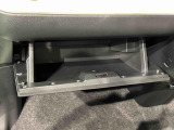 足元が広々としてるフロントベンチシート