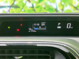 視認性の高いメーター類が、運転に必要な情報を分かりやすく表示。安全運転をサポートします。