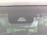 【トヨタセーフティセンス】走行中に前方の車両等を認識し、衝突しそうな時は警報とブレーキで衝突回避と被害軽減をアシスト。より安全にドライブをお楽しみいただけます。