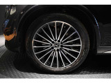 メルセデスの認定中古車「サーティファイドカー」では、万一お車が故障した場合も、ご購入後1年間もしくは2年間※は走行距離にかかわらずメルセデス・ベンツ正規サービスネットワークで無料修理いたします