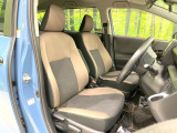 運転席まわりには十分なスペースがあり、大柄な方でもゆったり運転していただける環境です。