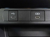 スマホやタブレットの充電ができます♪