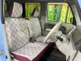 運転席シート廻りは使用感も少なく、良好な状態となっています。丁寧に使われていたことがよくわかりますね。