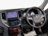 使いやすさや安全性を追求したステアリング周り!高級車ゆえにスイッチ類が多いのも特徴ですね!考え尽くされた配置ですぐに使いこなす事が出来ますのでご安心下さい!是非、体感してみて下さい!!