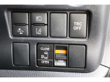 ■衝突回避支援機構■自動車に搭載したレーダーやカメラからの情報をコンピュータが解析し、運転者への警告やブレーキの補助操作などを行います。事故予防に!
