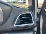 知識と経験が豊富な国家資格整備士が常駐しています。車両の細部まで見逃さない確かな技術でメンテナンスを行うため、点検・修理・整備のすべての工程において高い信頼感を提供しています。