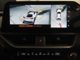 純正ナビ付です。もちろん車両後方を表示するバックガイドモニターが付いていて車庫入れ安心!