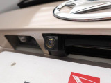 バックモニターは車庫入れの強い味方。 車は構造上、死角がたくさん。後退時の死角をチェックするために便利ですよ。 ただし、バックは目視で確認する事が重要ですよ。