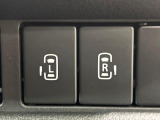 【両側パワースライドドア】スマートキーや運転席のスイッチで後席両側スライドドアの開閉が可能♪電動だから力を入れてドアを開ける必要が無く、小さなお子様でも簡単に開け閉めでき快適です♪