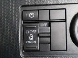 片側電動スライドドア付き