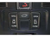 両側電動スライドドアはドアの直接操作以外にも運転席からのスイッチ操作やリモコン操作でも開閉が可能!狭い駐車場などでもドアの開閉が楽々・安心ですね!