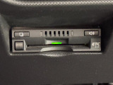 ETCカードを挿入することで高速道路を利用する際の支払いがキャッシュレスになったり、ETCスマートインターチェンジが利用できたり、とても便利なアイテムです!保証は修理保証のみとなります。