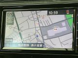 現在地周辺の道路や施設を画面で確認でき、目的地までの道順を把握する際に便利です。地図表示を活用して、慣れない場所へのお出かけも落ち着いて計画していただけます。