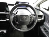 各操作スイッチなどもハンドルから手を放すことなく操作可能で安全運転に支援いたします!