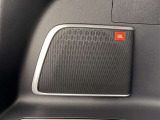 JBLスピーカーで良い音質で音楽が楽しめます。