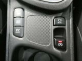電動パーキングブレーキを搭載。スイッチ操作でパーキングブレーキを作動・解除することが可能ですので、操作の力が不要ですよ♪