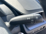 【オートライト(AUTO)】外の明るさをシステムが感知して、自動でヘッドライトが点灯します!ヘッドライトをつけ忘れを防ぐ便利機能です。